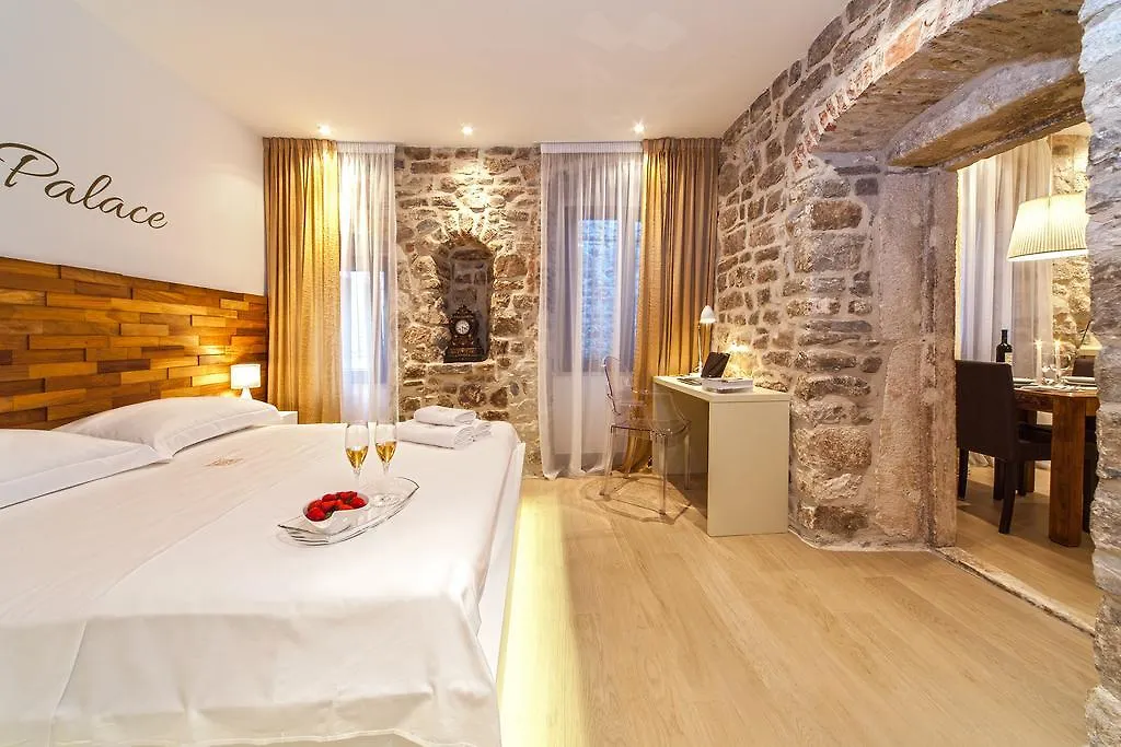 Golden Palace Split Apartamento